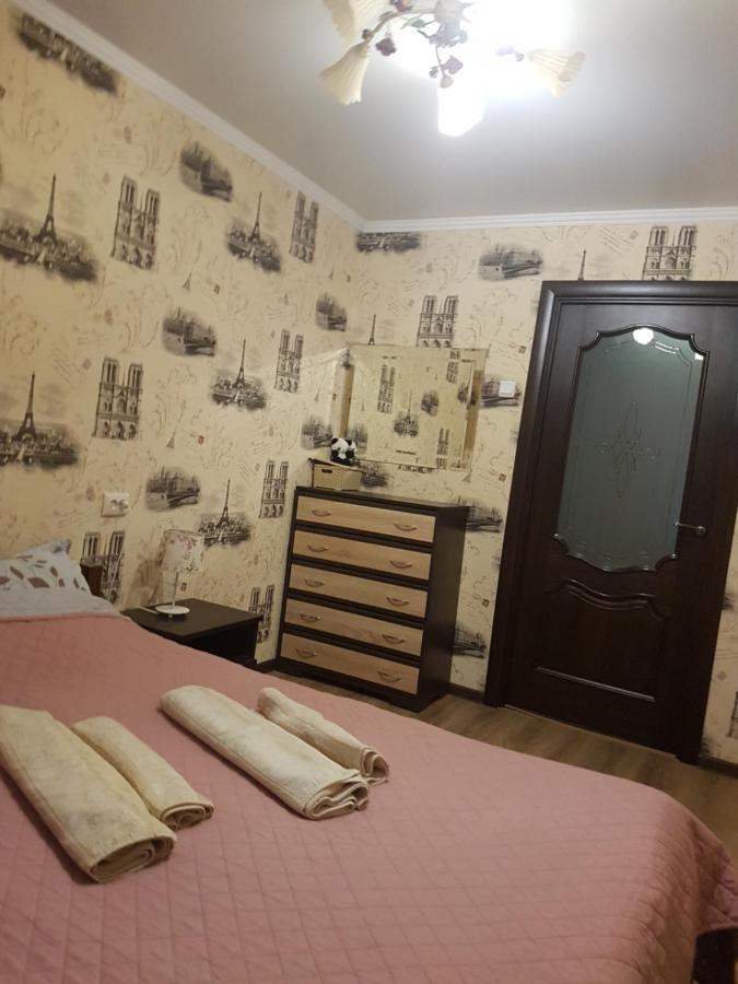 2Х Комнатная С Ремонтом В Центре.Renovated, Center Apartment Khmelʼnytsʼkyy Exterior foto